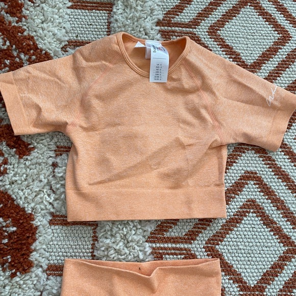 NWOT Boohoo seamless set size small - Picture 2 of 2